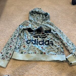 Adidas Sweater & leggings with flower design